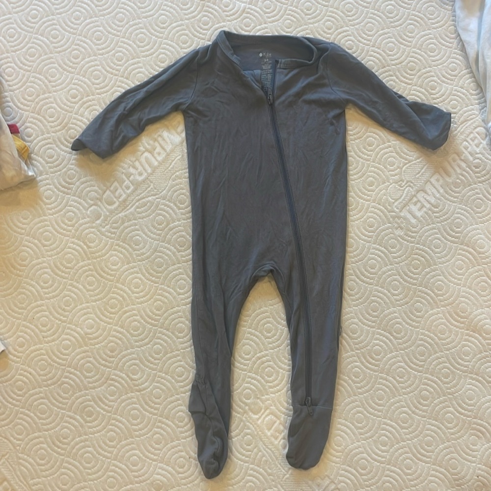 Kyte baby footie 3-6M